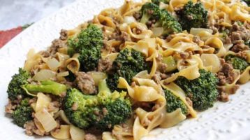 Ground Beef with Broccoli and Peanut Sauce