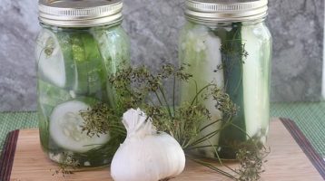 jars of garlic dill pickles