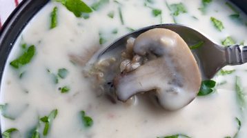 Slow Cooker Creamy Wild Rice and Mushroom Soup