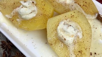Easy Poached Pears with White Wine